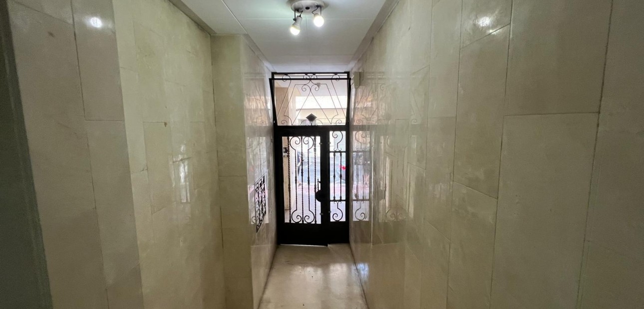 Herverkoop - Appartement / flat -
Torrevieja - torrevieja