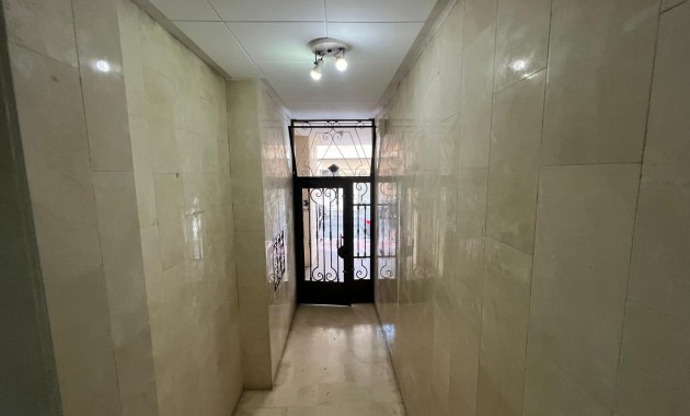 Herverkoop - Appartement / flat -
Torrevieja - torrevieja