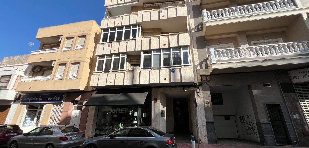 Herverkoop - Appartement / flat -
Torrevieja - torrevieja
