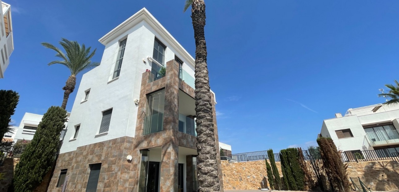 Sale - Penthouse -
Orihuela Costa - Las Ramblas