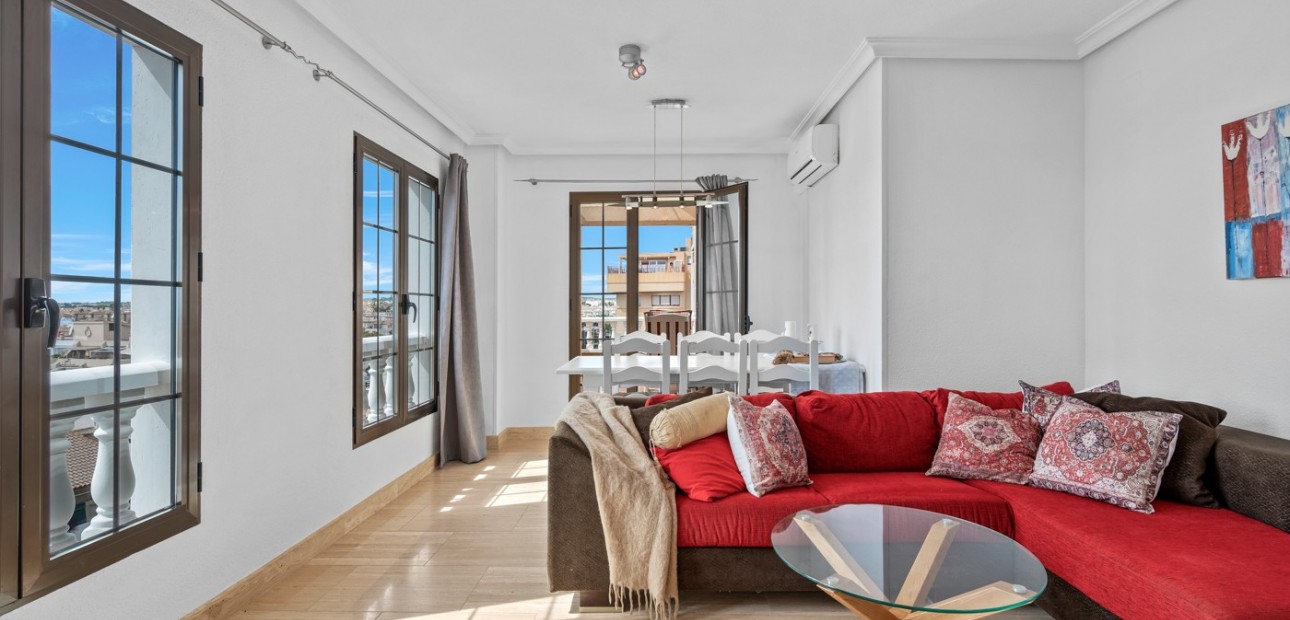 Venta - Apartamento / piso -
Punta Prima