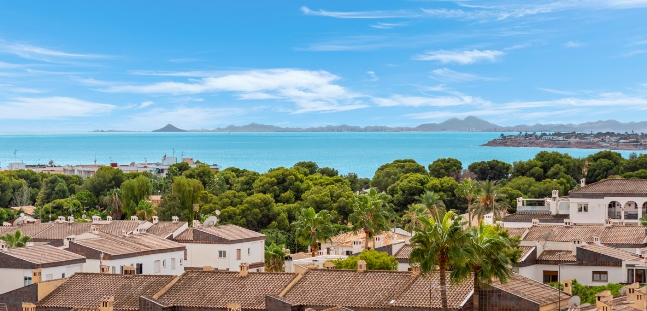 Venta - Apartamento / piso -
Punta Prima