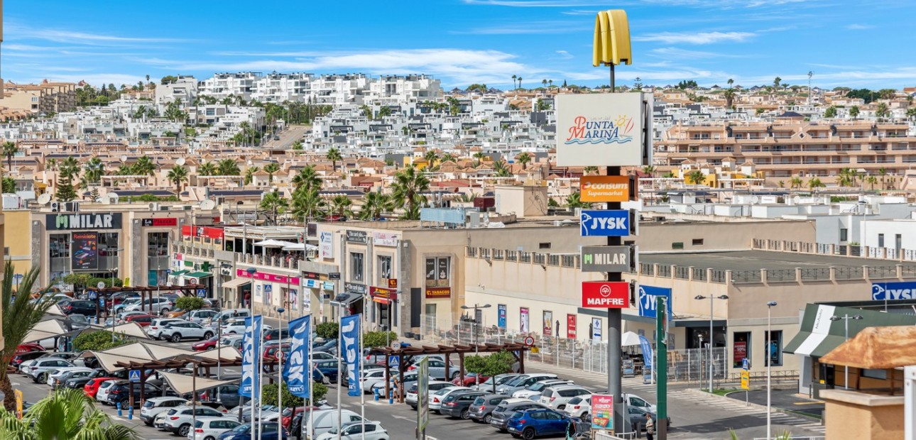 Venta - Apartamento / piso -
Punta Prima