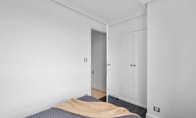 Venta - Apartamento / piso -
Punta Prima