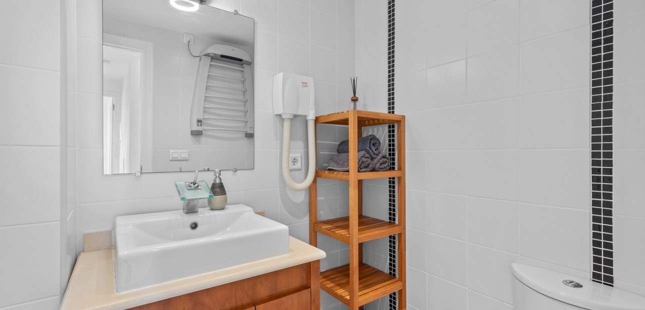 Venta - Apartamento / piso -
Punta Prima