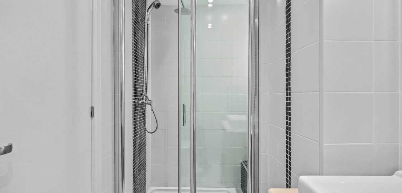 Venta - Apartamento / piso -
Punta Prima