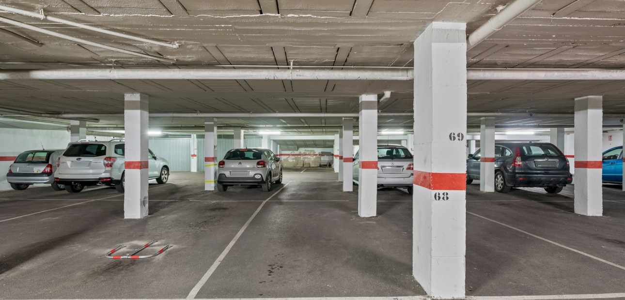 Sale - Apartment / flat -
Punta Prima