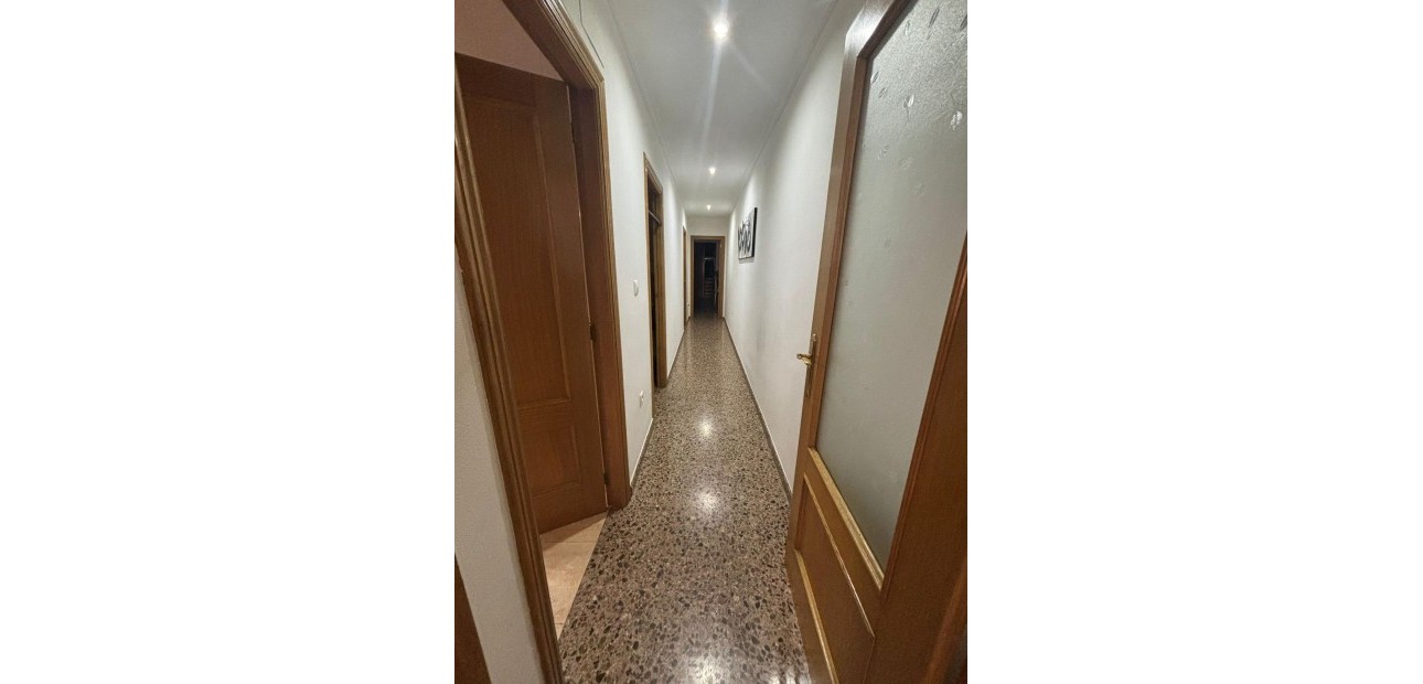 Herverkoop - Appartement / flat -
Elche - Plaza Crevillente-Juzgados