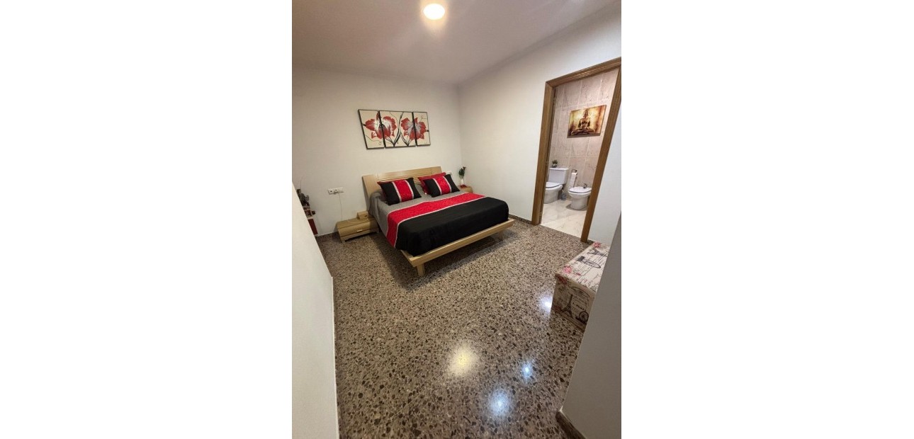 Herverkoop - Appartement / flat -
Elche - Plaza Crevillente-Juzgados