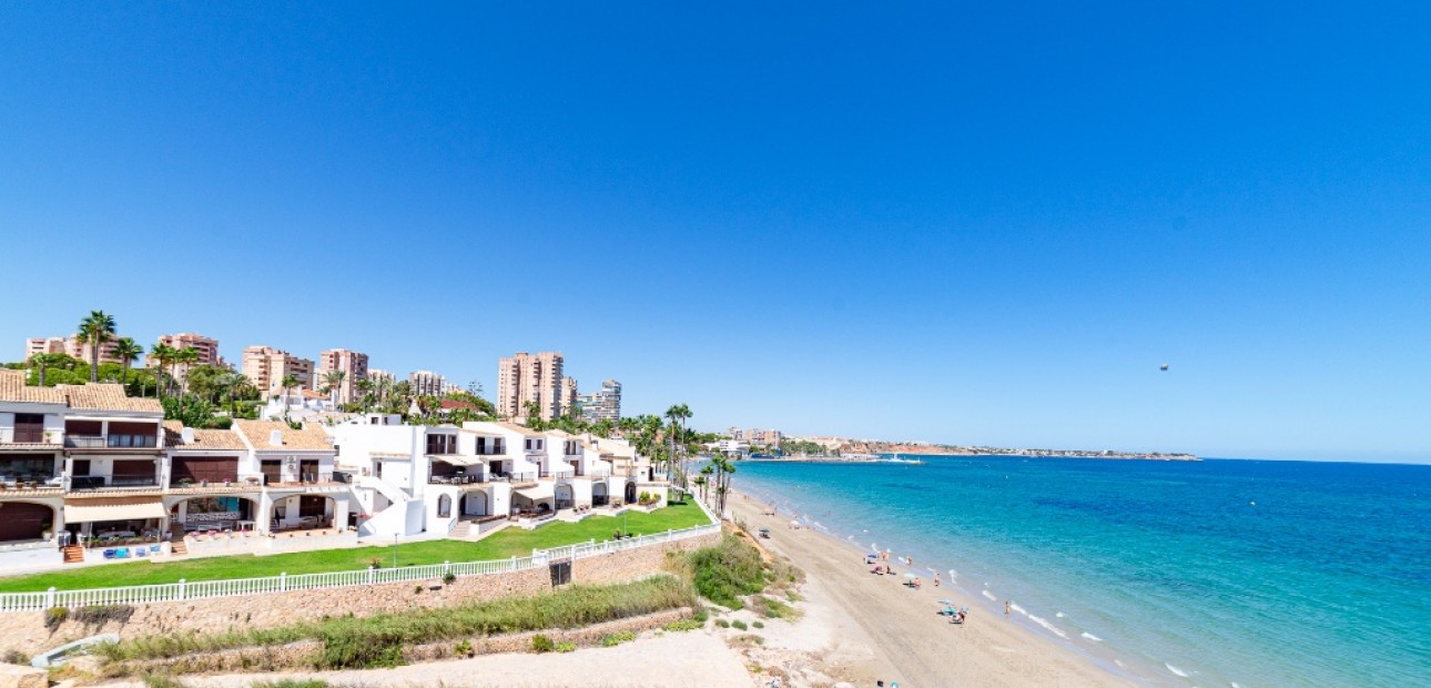 Herverkoop - Villa -
Campoamor
