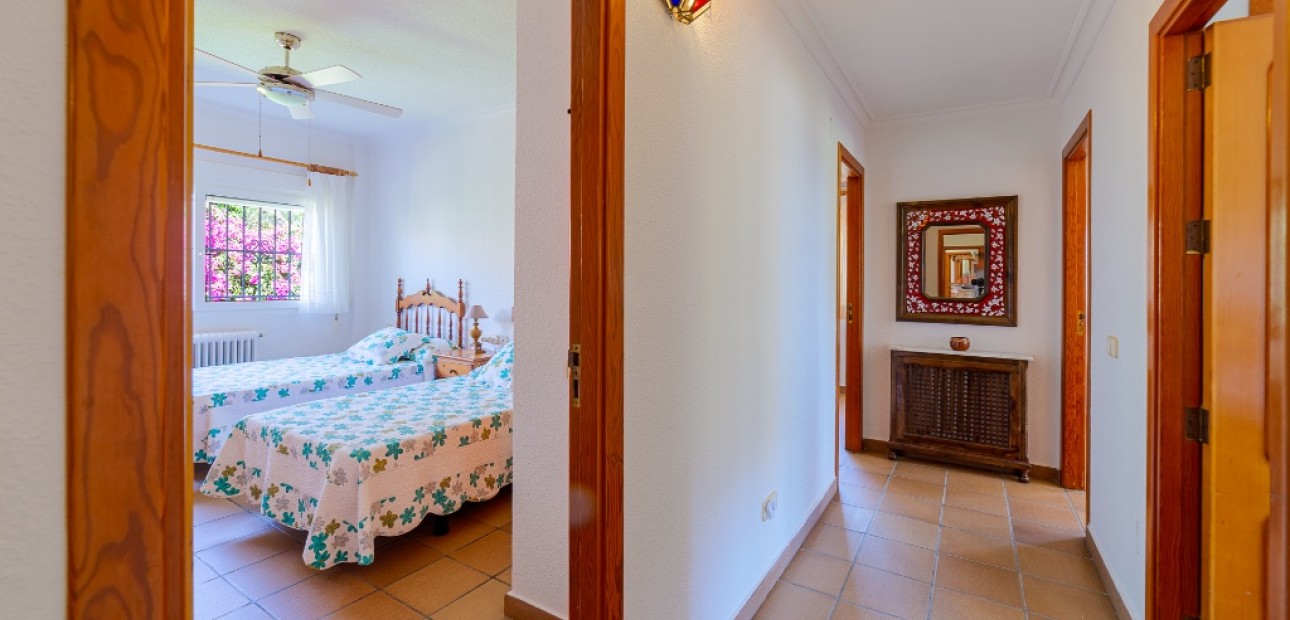 Herverkoop - Villa -
Campoamor