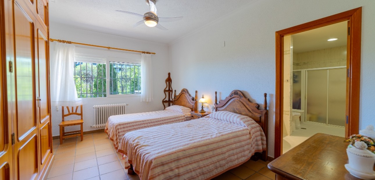 Herverkoop - Villa -
Campoamor