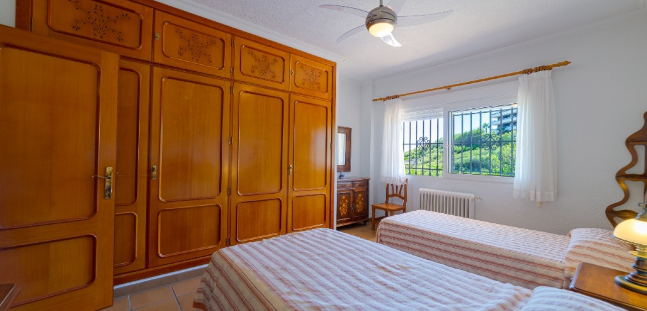 Herverkoop - Villa -
Campoamor