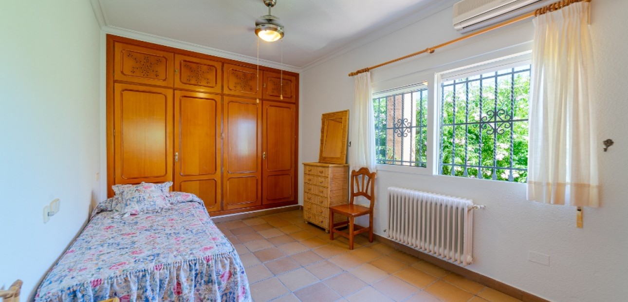 Herverkoop - Villa -
Campoamor