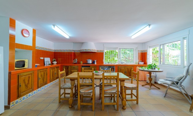 Herverkoop - Villa -
Campoamor