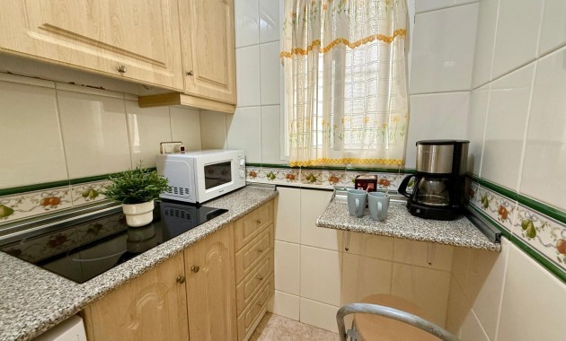 Herverkoop - Appartement / flat -
Torrevieja - Playa de los locos