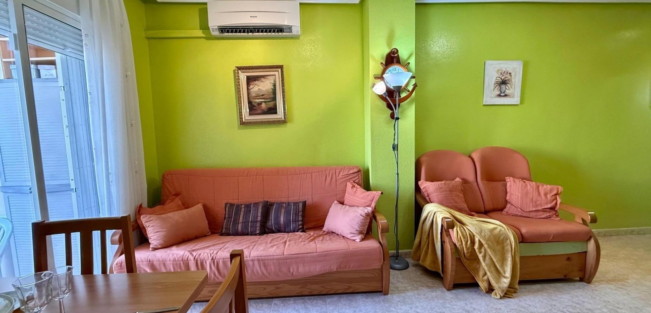 Herverkoop - Appartement / flat -
Torrevieja - Playa de los locos