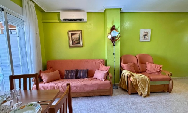 Herverkoop - Appartement / flat -
Torrevieja - Playa de los locos