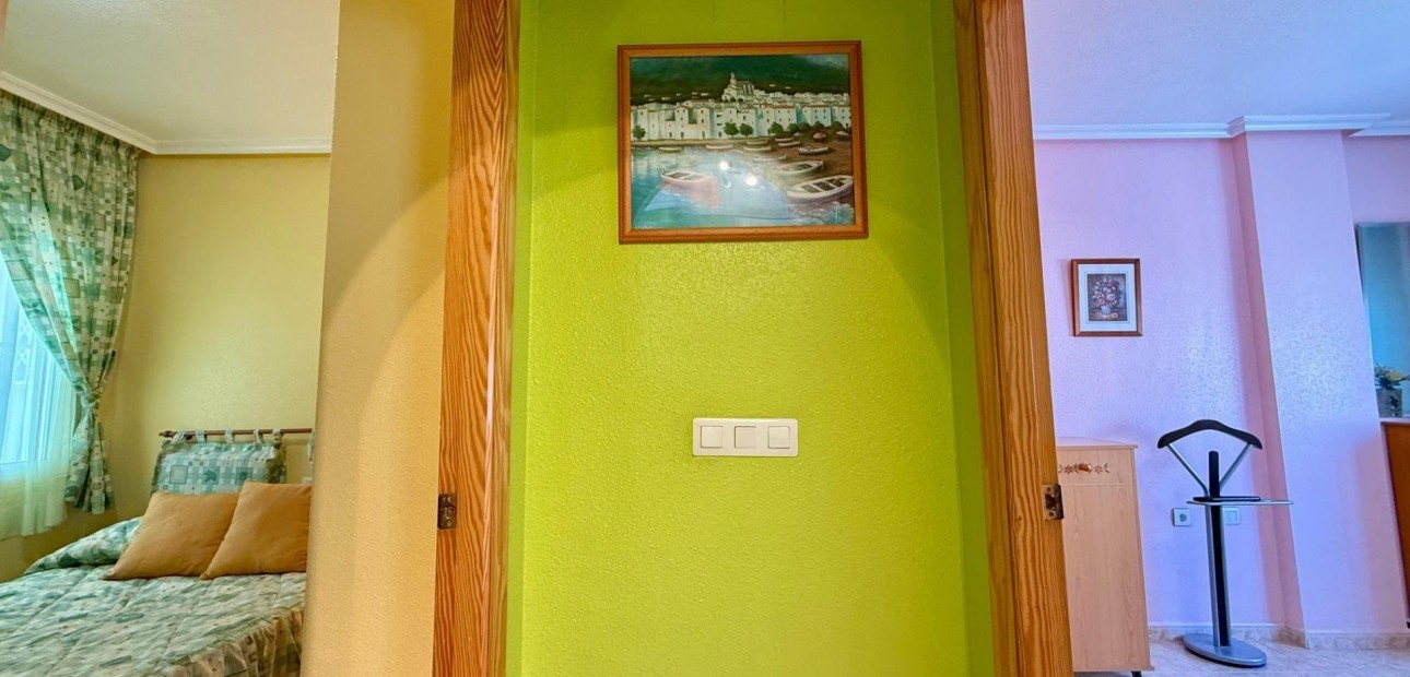 Herverkoop - Appartement / flat -
Torrevieja - Playa de los locos