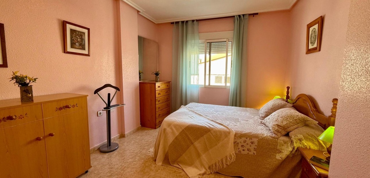 Herverkoop - Appartement / flat -
Torrevieja - Playa de los locos