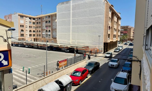 Herverkoop - Appartement / flat -
Torrevieja - Playa de los locos