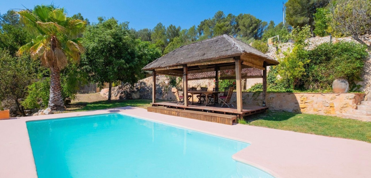 Herverkoop - Villa -
Polop - Xirles