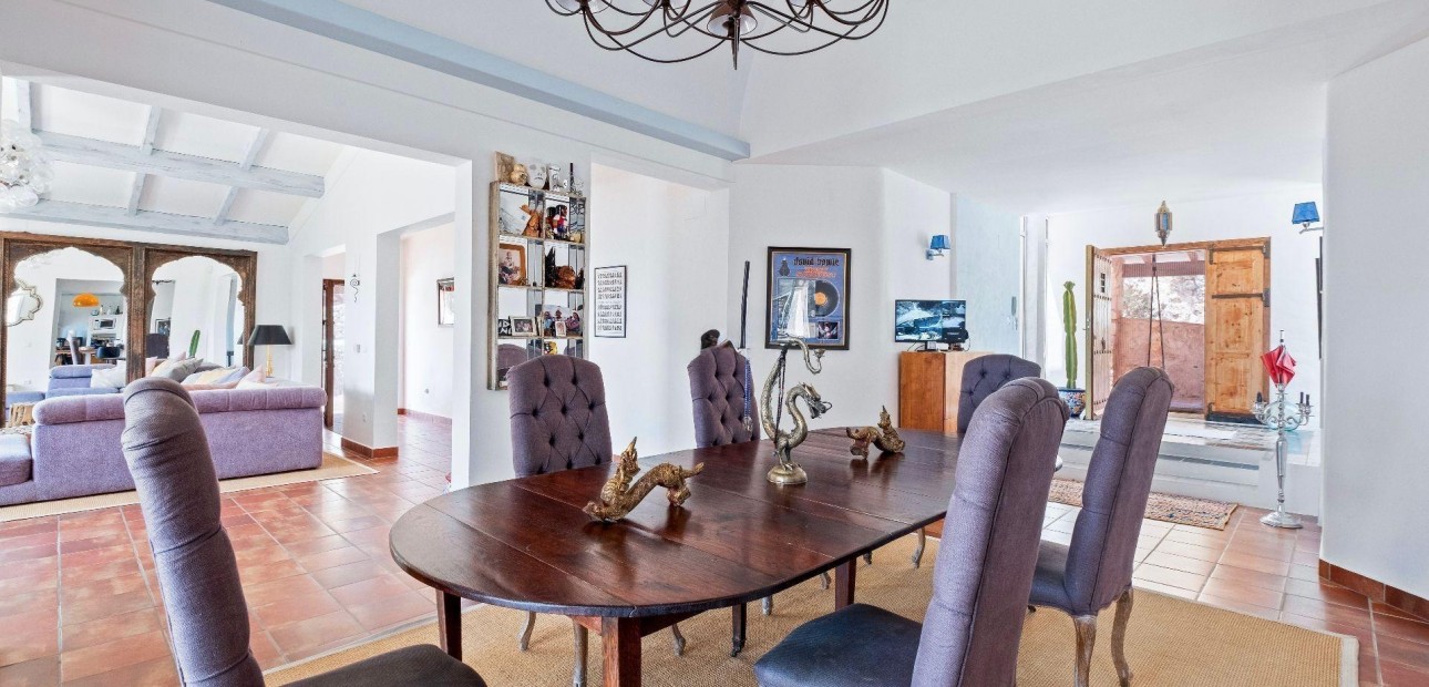 Herverkoop - Villa -
Polop - Xirles