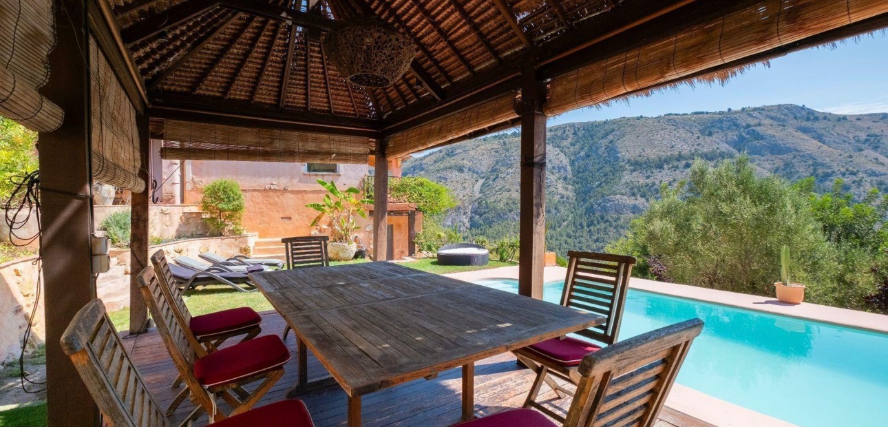 Herverkoop - Villa -
Polop - Xirles