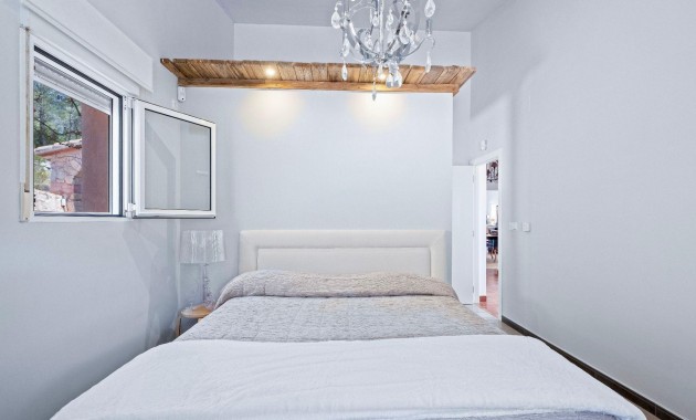 Herverkoop - Villa -
Polop - Xirles