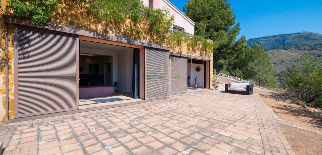 Herverkoop - Villa -
Polop - Xirles