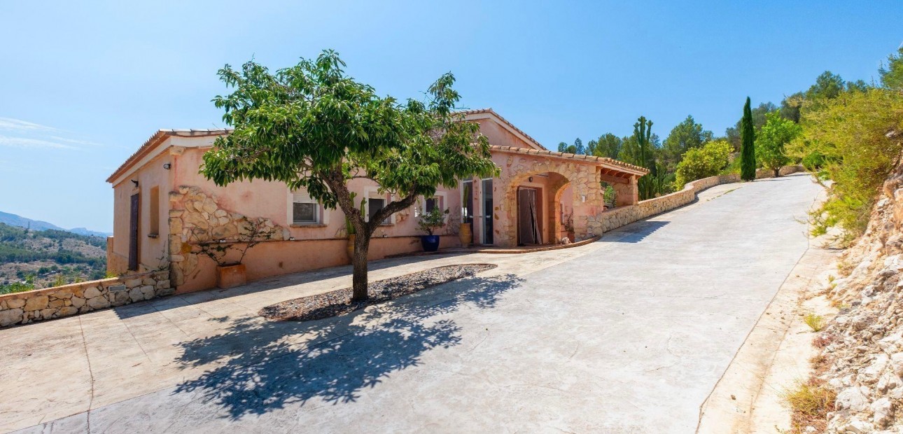 Herverkoop - Villa -
Polop - Xirles