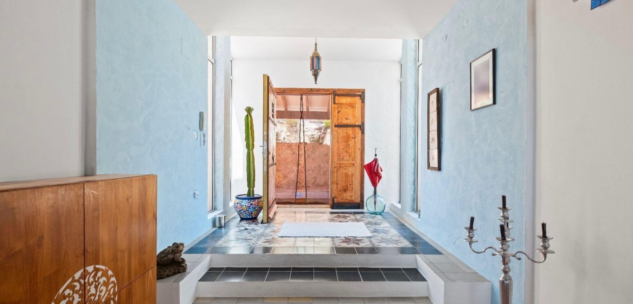 Herverkoop - Villa -
Polop - Xirles