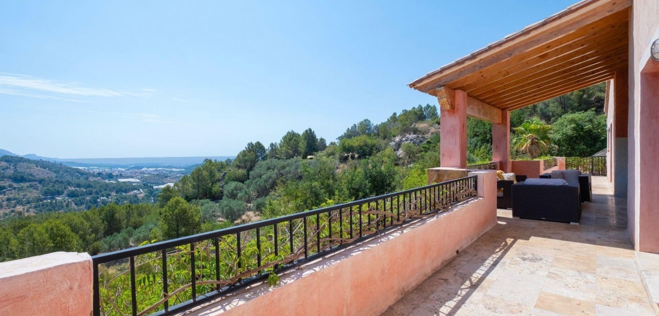 Herverkoop - Villa -
Polop - Xirles