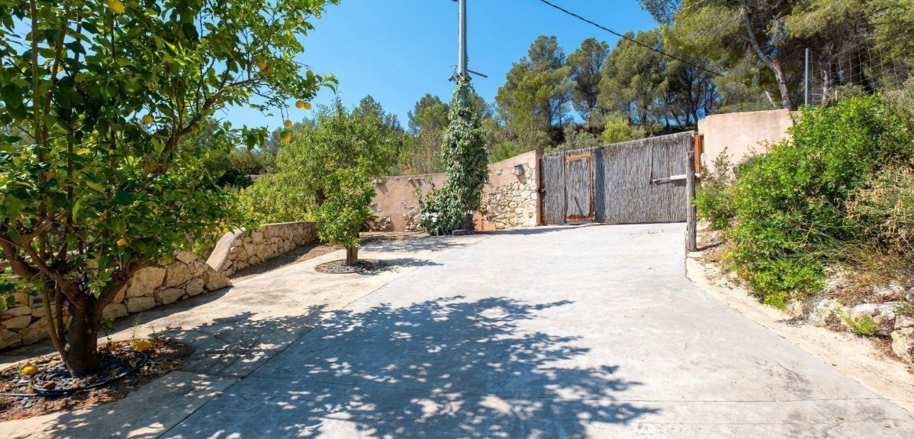 Herverkoop - Villa -
Polop - Xirles