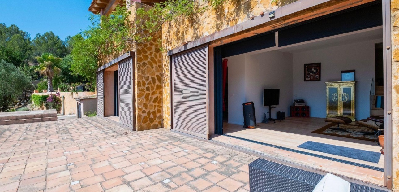 Herverkoop - Villa -
Polop - Xirles