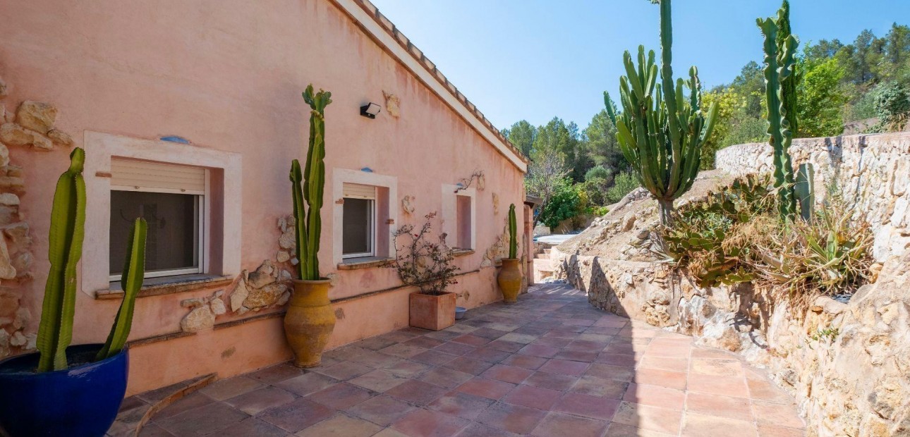 Herverkoop - Villa -
Polop - Xirles