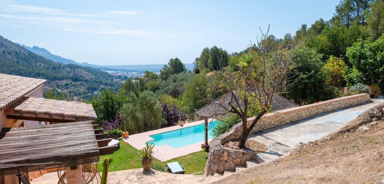 Herverkoop - Villa -
Polop - Xirles