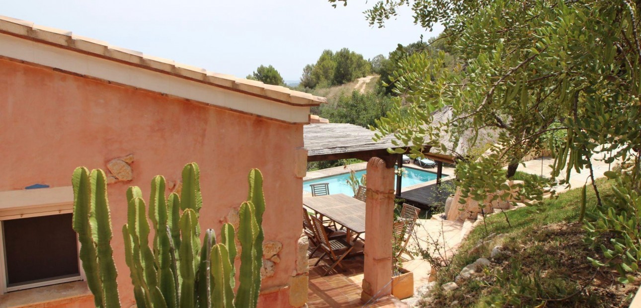 Herverkoop - Villa -
Polop - Xirles