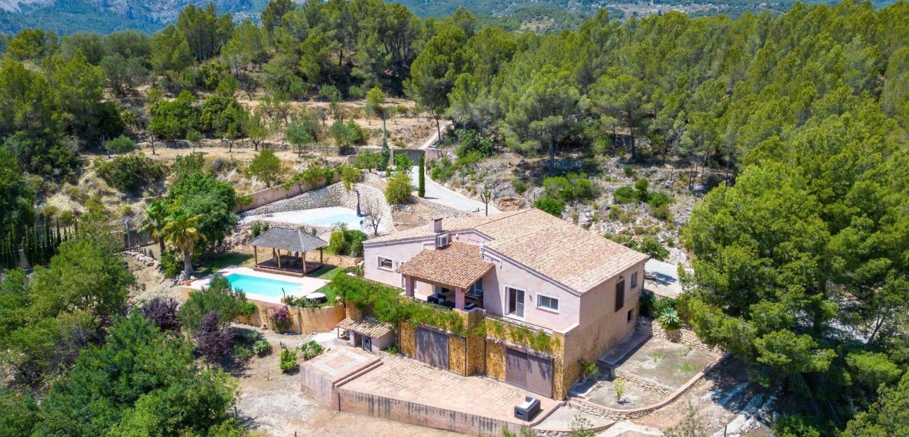 Herverkoop - Villa -
Polop - Xirles