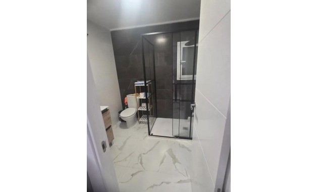 Herverkoop - Appartement / flat -
Almoradi - Centro urbano 2