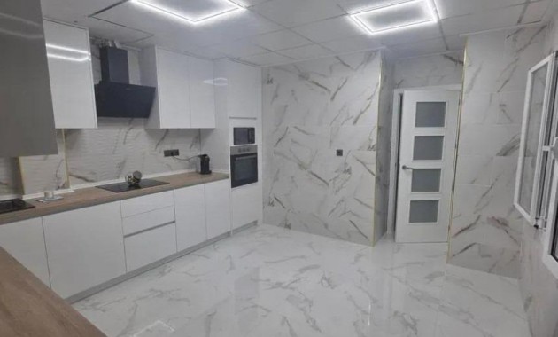 Herverkoop - Appartement / flat -
Almoradi - Centro urbano 2