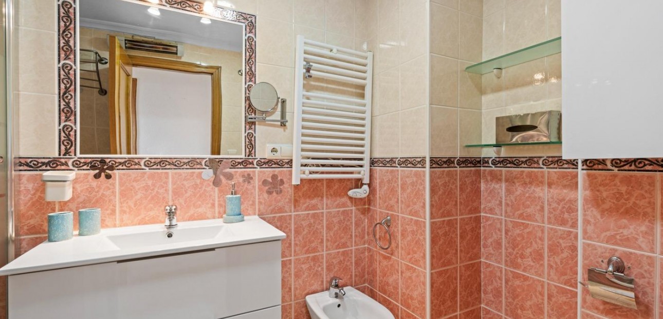 Herverkoop - Appartement / flat -
Guardamar del Segura - CENTRO