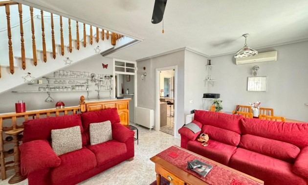 Sale - Villa -
Torrevieja - Punta prima