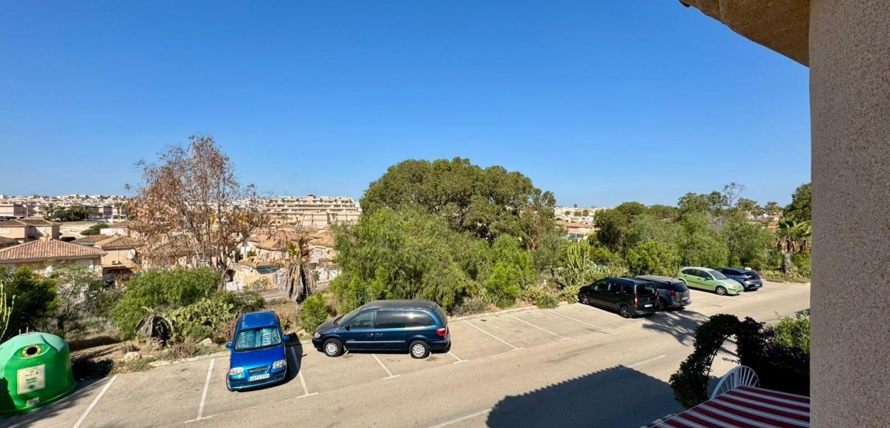 Sale - Villa -
Torrevieja - Punta prima