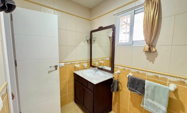 Sale - Villa -
Torrevieja - Punta prima