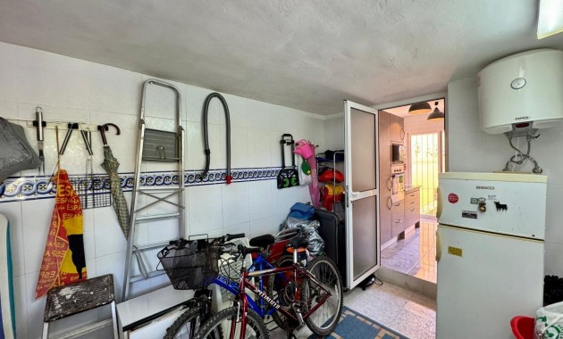 Sale - Villa -
Torrevieja - Punta prima