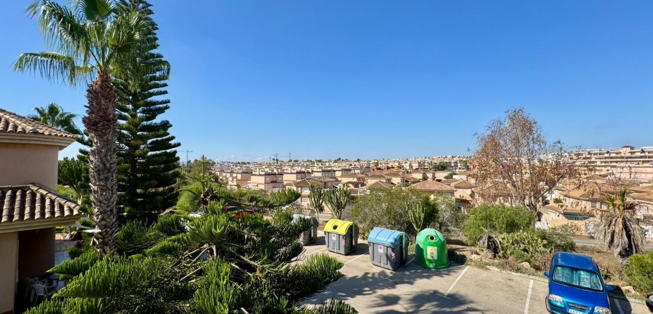 Sale - Villa -
Torrevieja - Punta prima