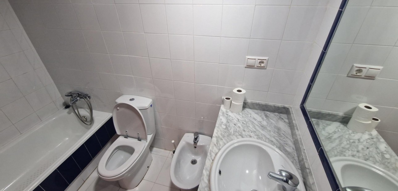 Sale - Apartment / flat -
Torrevieja - Los Frutales