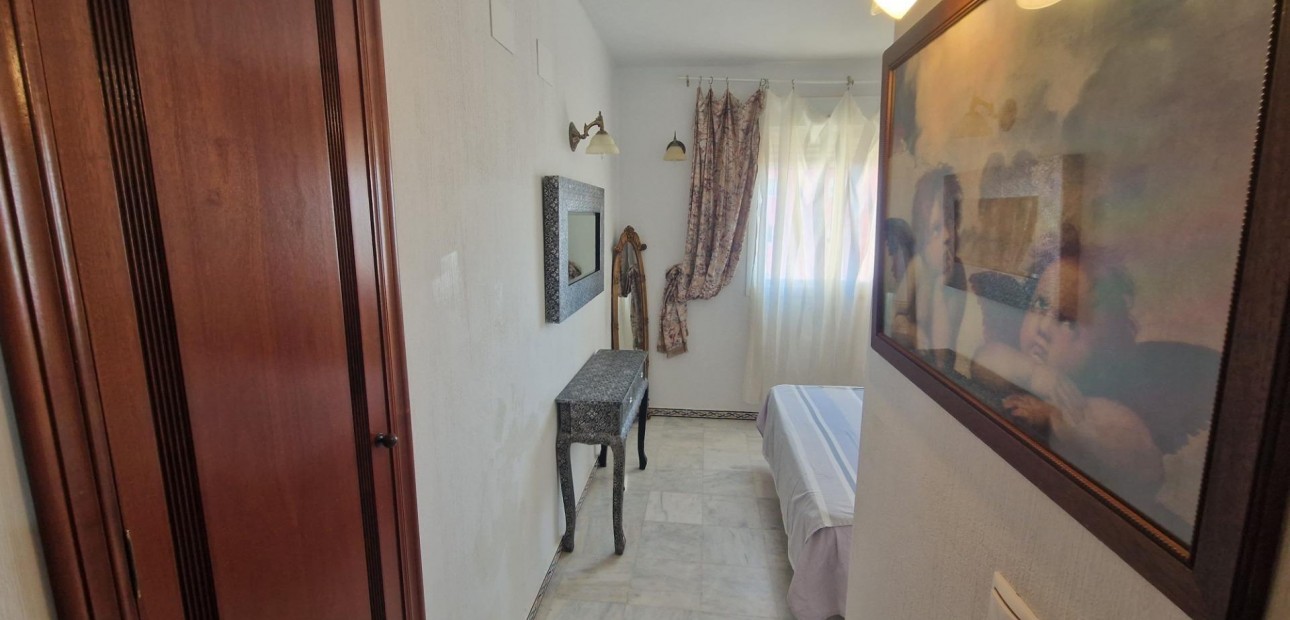 Sale - Apartment / flat -
Torrevieja - Los Frutales