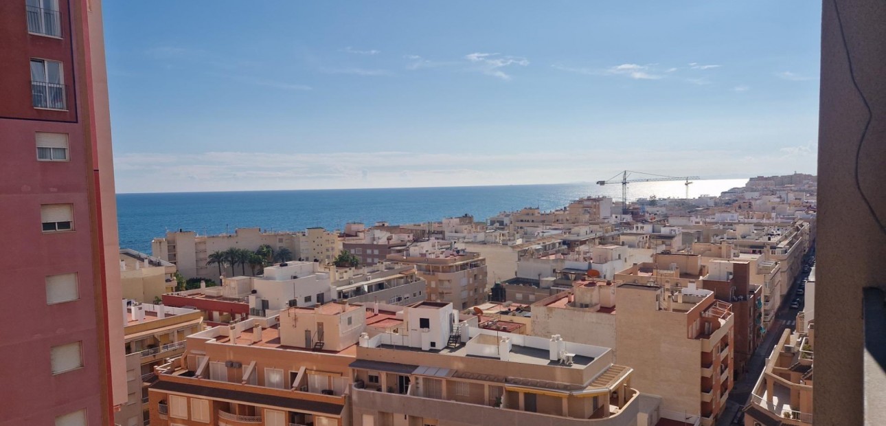Sale - Apartment / flat -
Torrevieja - Los Frutales